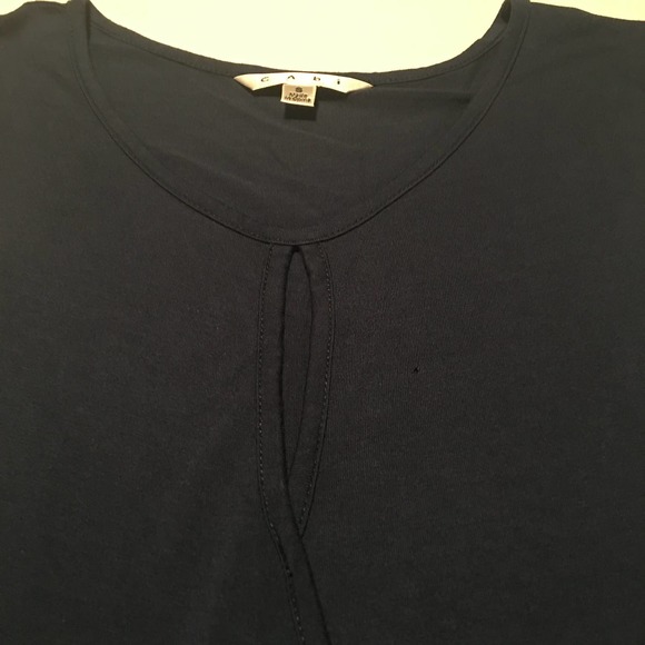 Cabi Keyhole Crossover Loose Fit Sleeveless Shirt - Picture 4 of 11